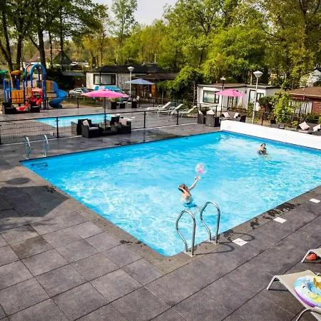 Chalet Modern With A Dishwasher, Located In Park De Veluwe Beekbergen